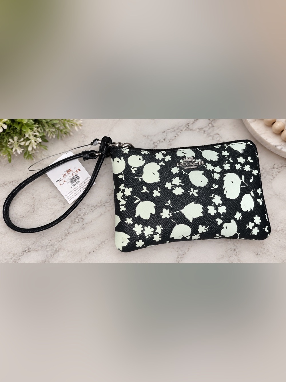 Coach Prairie Calico Floral Leather Corner Zip Wristlet 64214 NWT